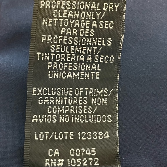 Monique Lhuillier Long Sleeve Formal Lace Gown - Picture 10 of 14